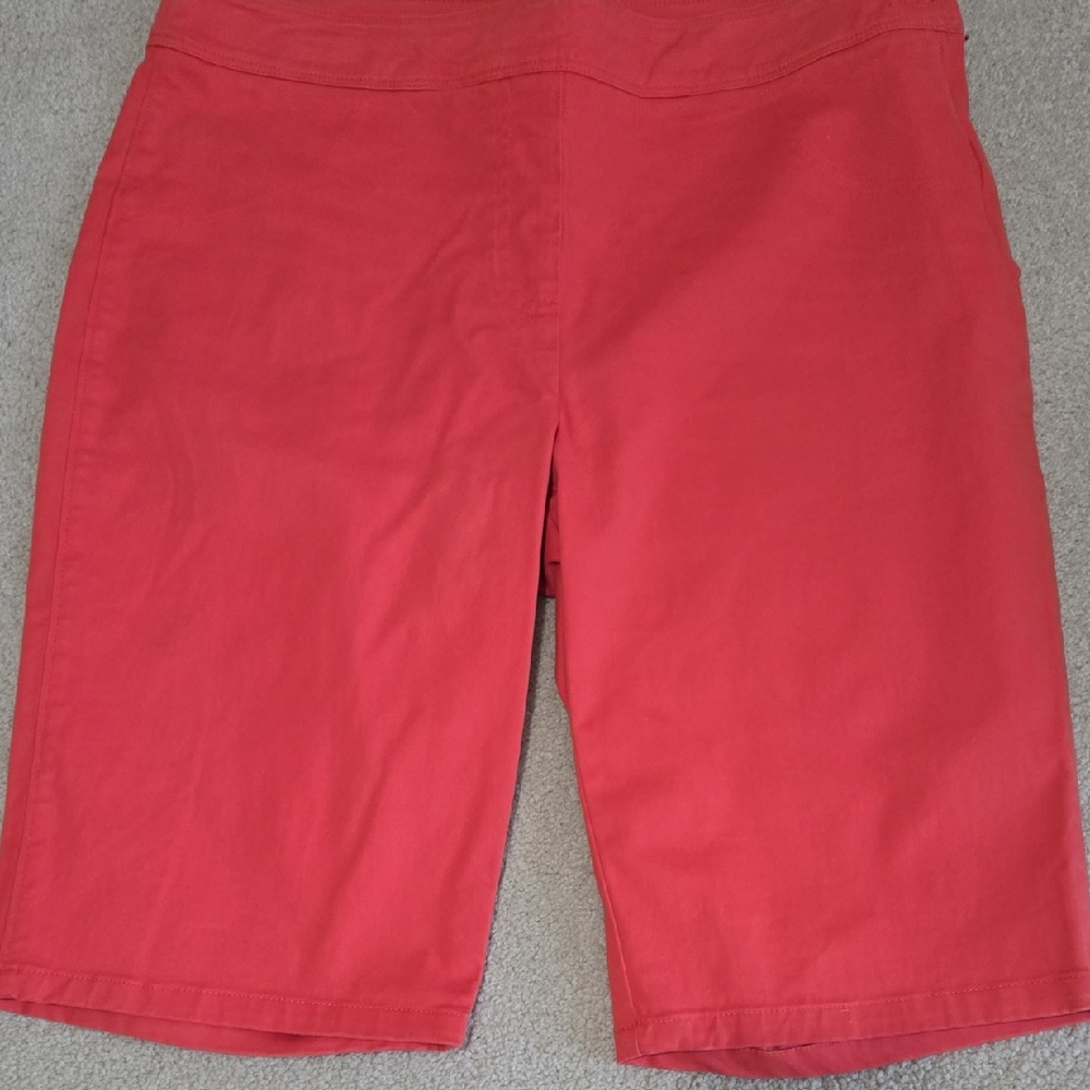 ORVIS Women's Vibrant Orange Stretch Bermudas - Size 12 (runs small) NWT